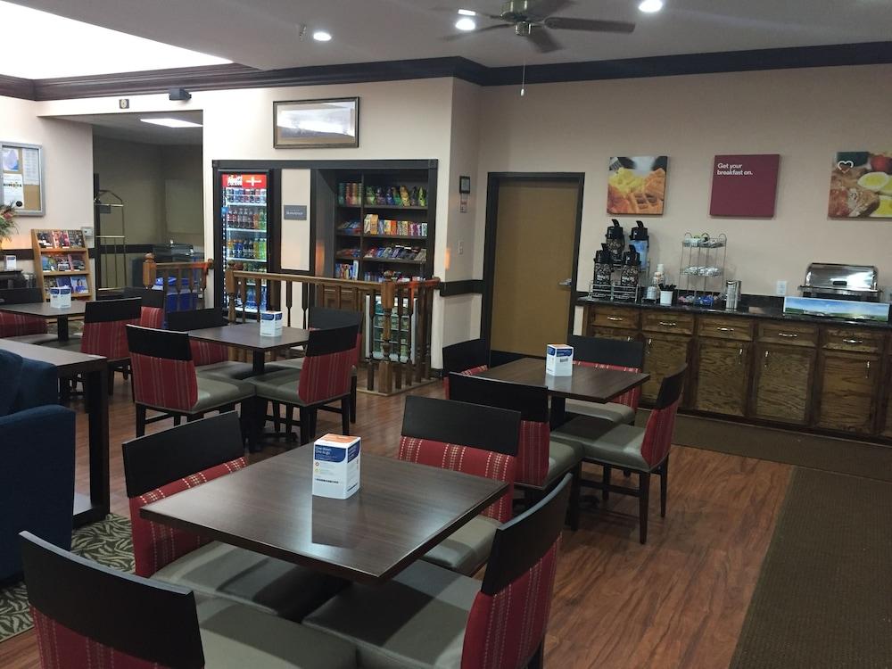 Comfort Suites Lake Jackson Clute Екстериор снимка