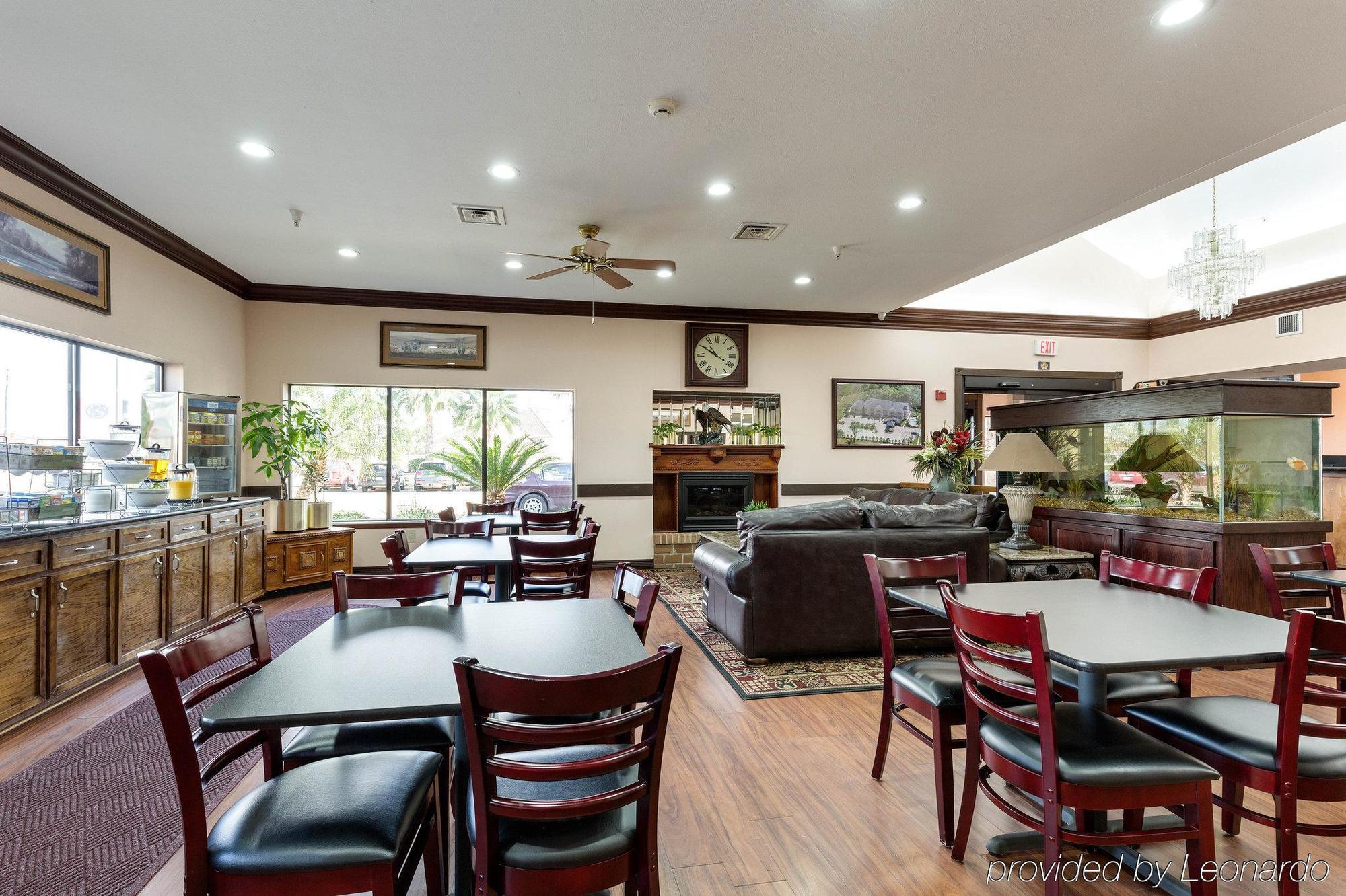 Comfort Suites Lake Jackson Clute Екстериор снимка