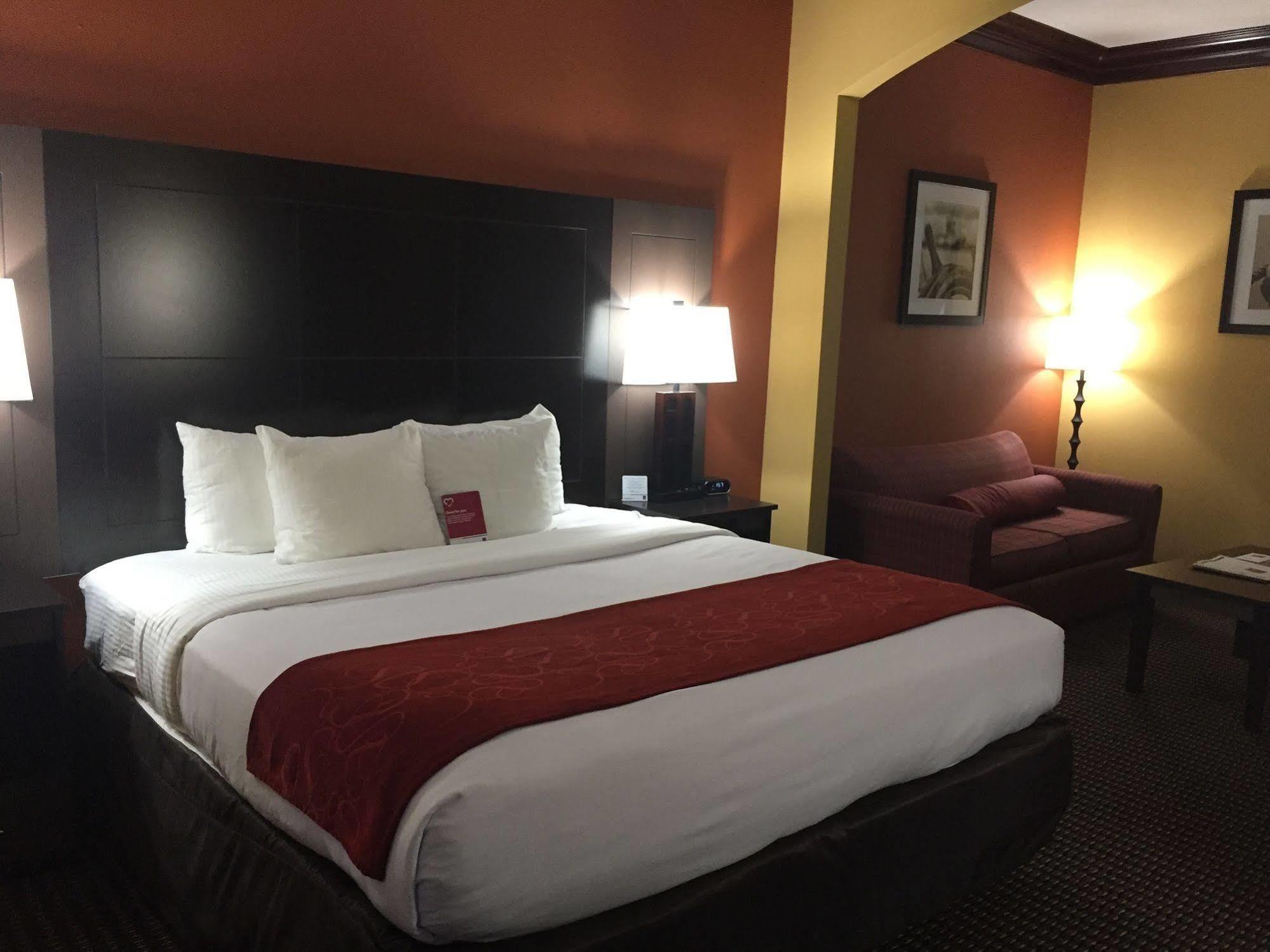 Comfort Suites Lake Jackson Clute Екстериор снимка